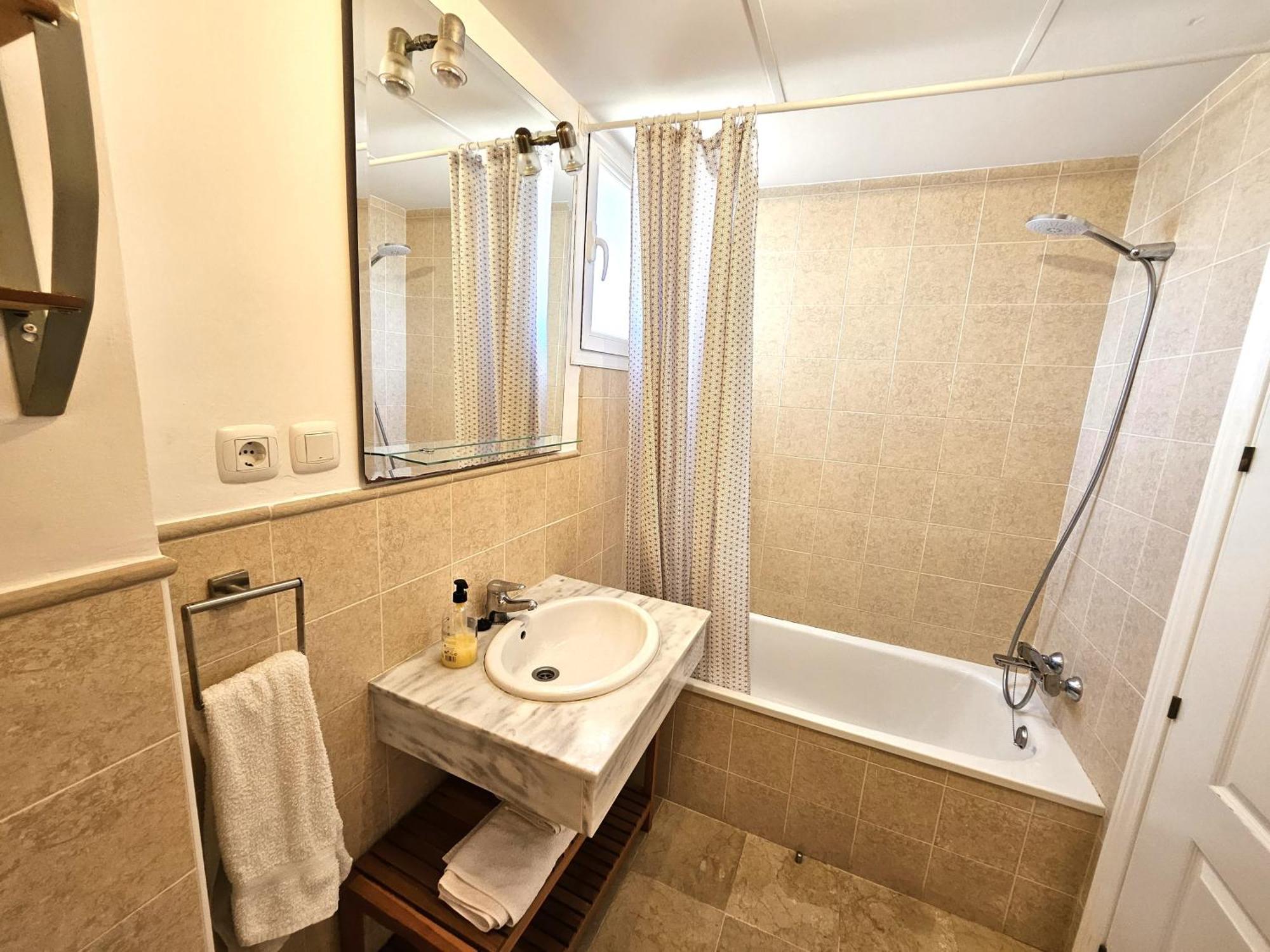 3 Bedrooms With Pool & Parking, Close To Sea And Gibraltar มานิลบา ภายนอก รูปภาพ